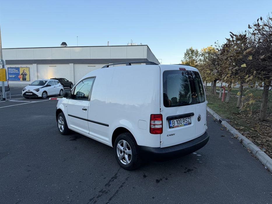VW Caddy Facelift 1.6 TDI 102cp (istoric service reprezentanta)