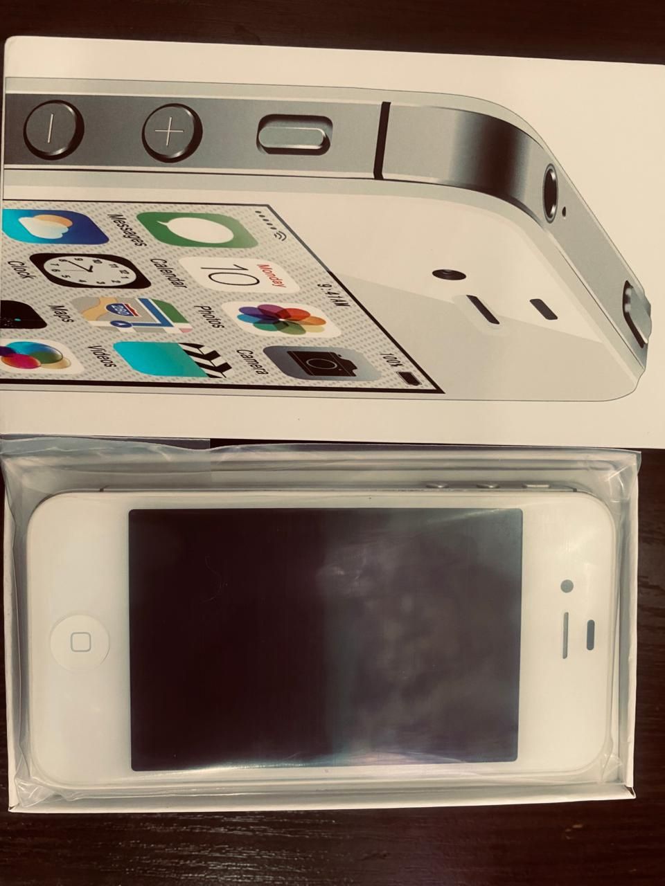Продам Айфон 4s новый
