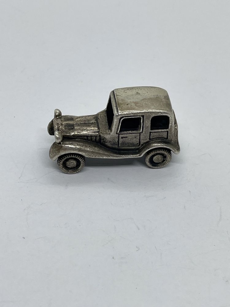 Miniatura din argint masina de epoca