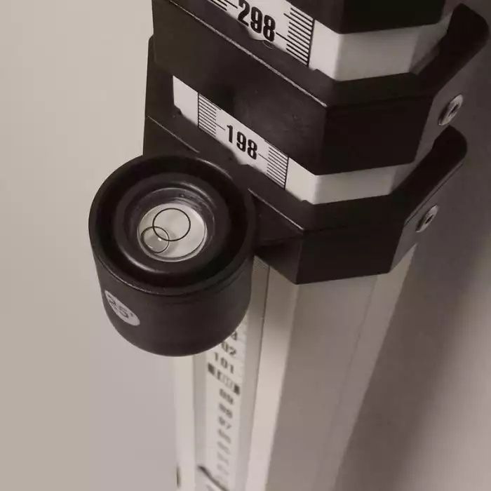 Телескопическая рейка Leica для невилиров