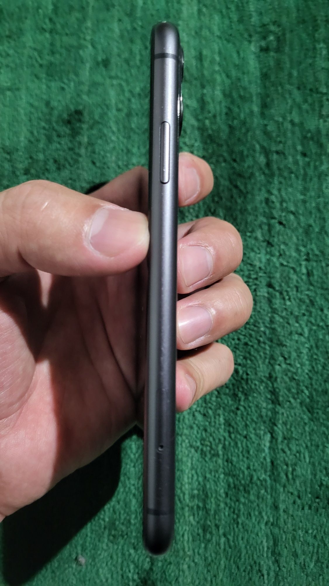 Iphone 11 xotira 128gb ideal