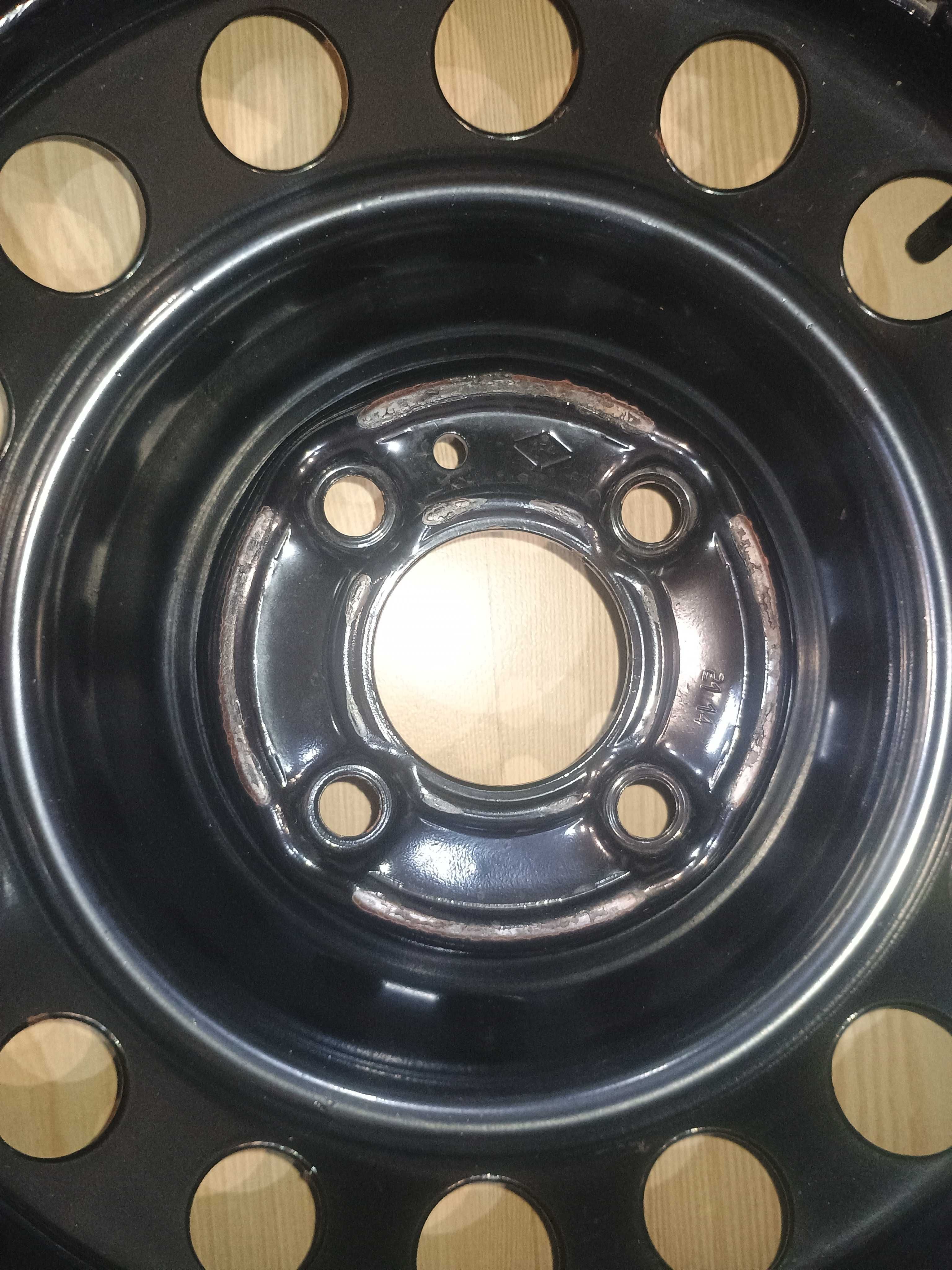 Продавам гума с джанта 185/65/15 4х100