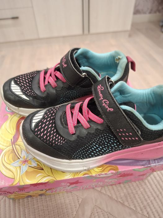 Кроссовки детские