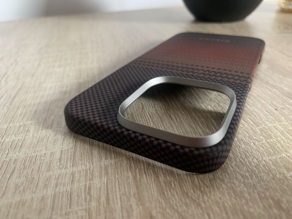 Pitaka carbon IP 16 pro