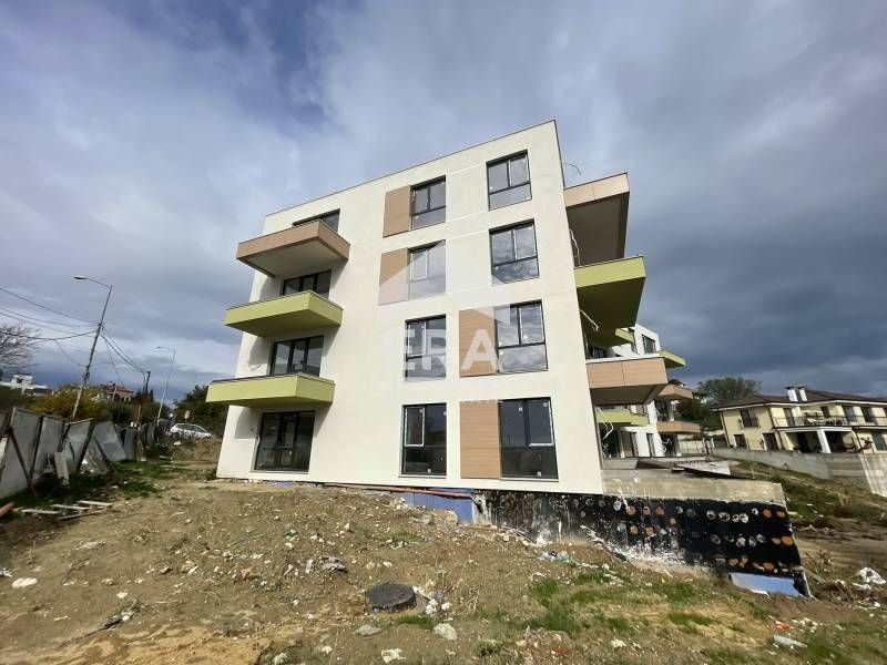 Продава се Двустаен апартамент в Варна, Виница - 62 кв.м за 1968 €/кв.м - Снимка #1