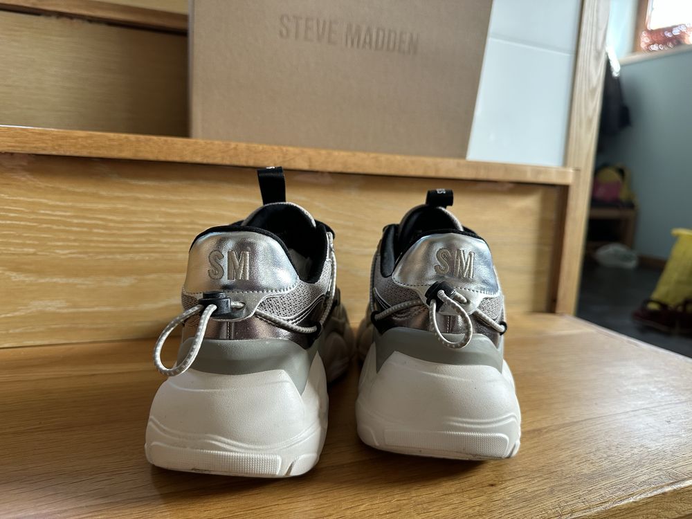 Маратонки Steve Madden