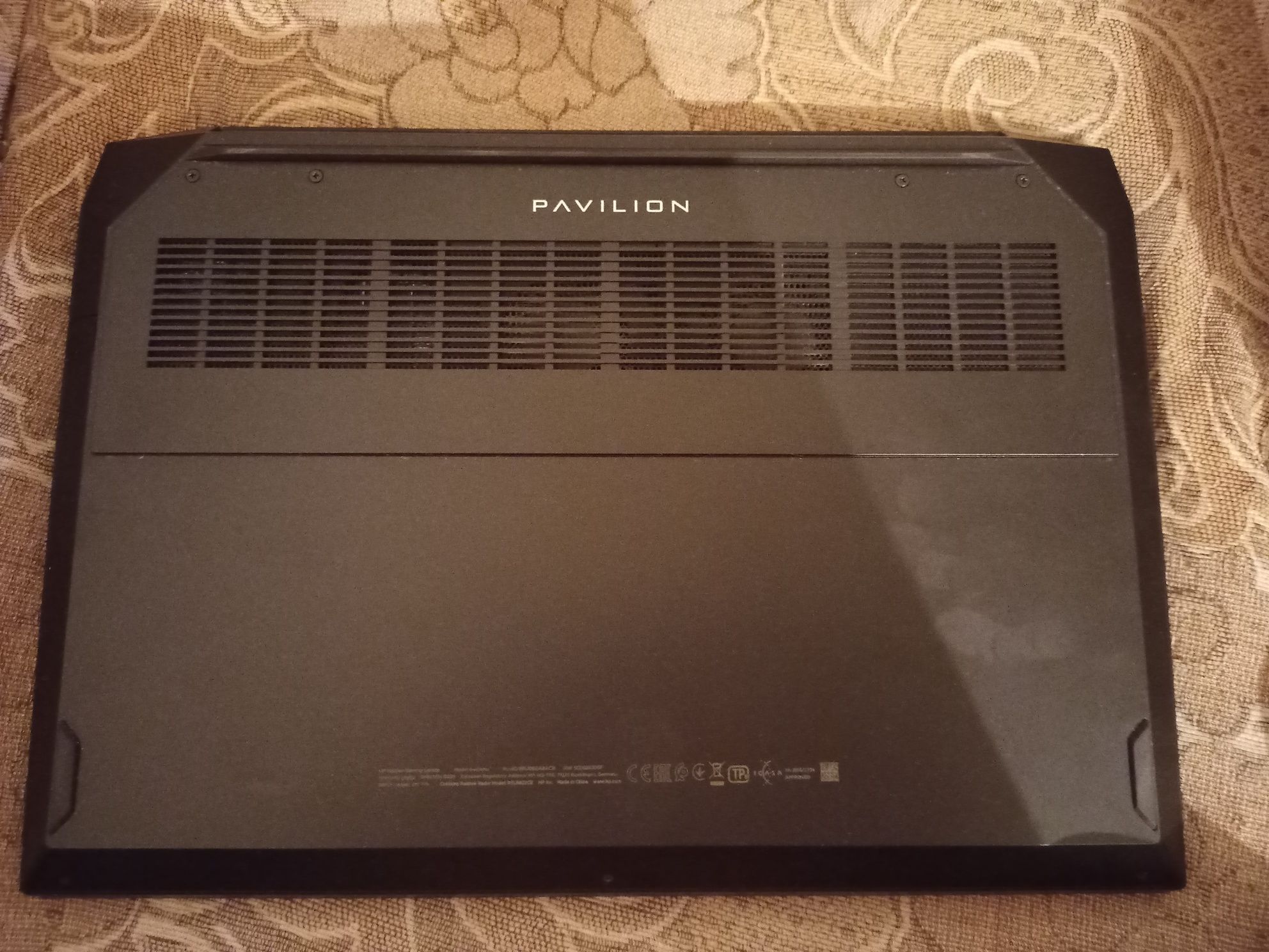 Продам ноутбук HP Pavilion Gaming Laptop 15-ec0031ur