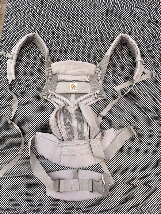 Ергономична рани Ergobaby Omni 360