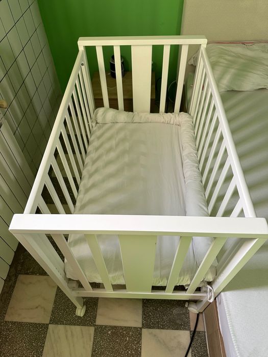 Patut Bebe Cosleeper Lemn Fag Mini Charly Gri cu Saltea si Set de Pat