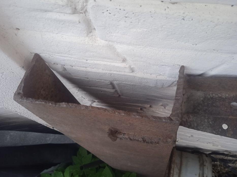 Продам швеллер 26 см