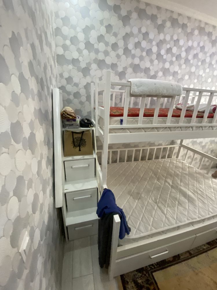 Двухъярусная кровать
