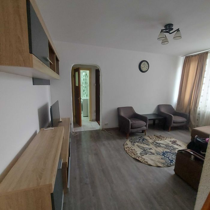 Apartament 3 camere ,de inchiriat