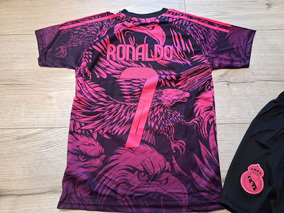 Детски флуоресцентен футболен екип на РЕАЛ М #К.РОНАЛДО#7!