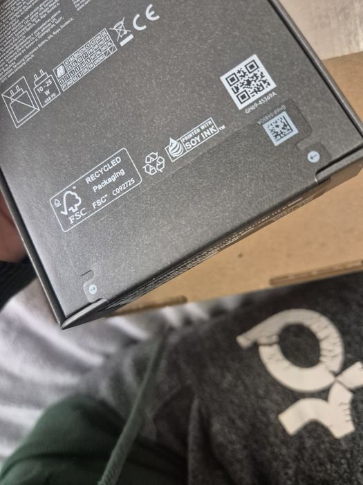 Продавам НОВ Samsung Galaxy S25 Edge 256GB