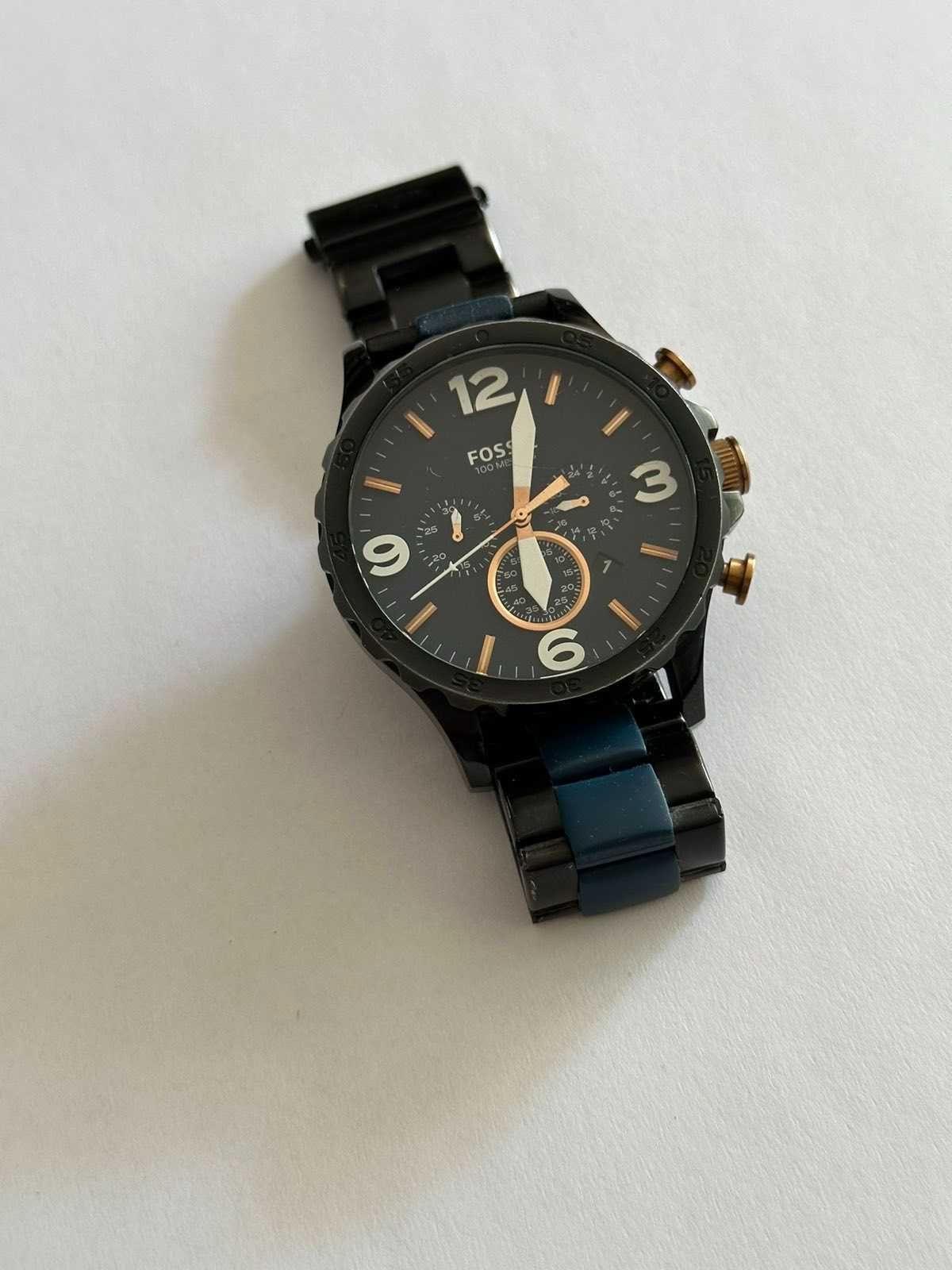 Продавам Часовник FOSSIL JR1494