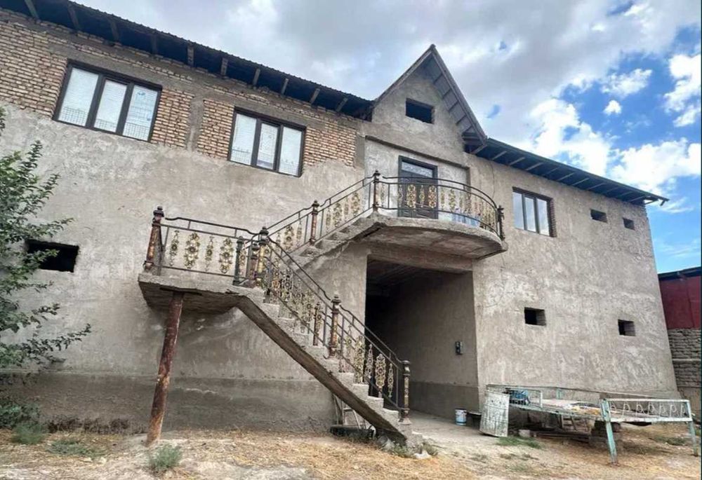 Продается дом 12 соток. Бектемир. Uy sotiladi