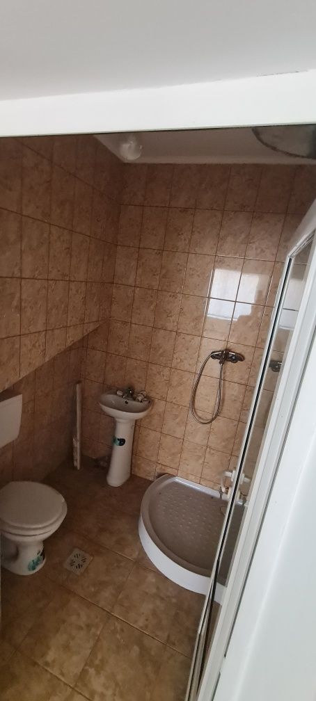 Casă de vânzare !