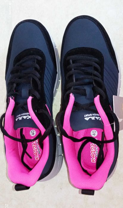 Новые кроссовки 40 р женские