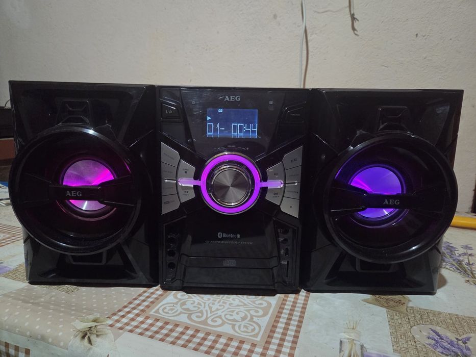 Vând sistem audio AEG
