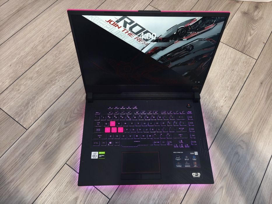 Asus Rog Strix G512LI Electro Punk Editie Limitata