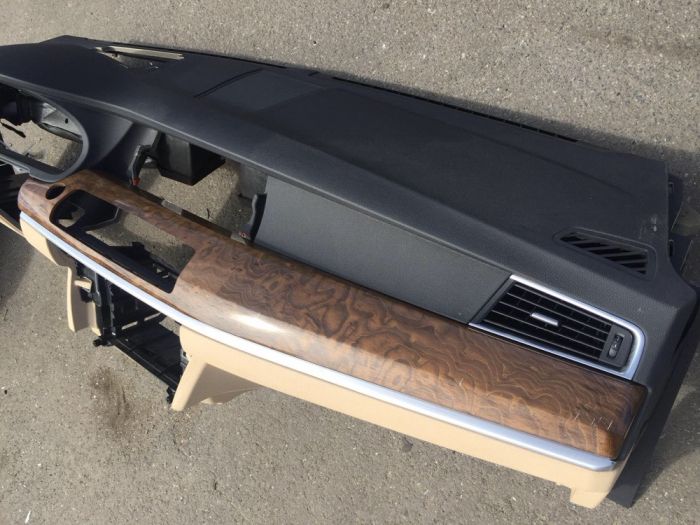 Plansa bord bmw gt 07