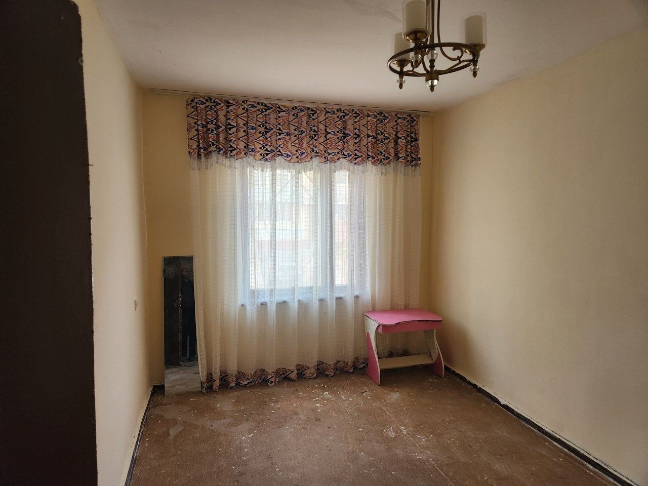 СРОЧНО Продаётся 4 комнатная квартира