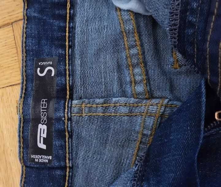 Pantaloni scurti fete varsta 12-14 ani (XS)