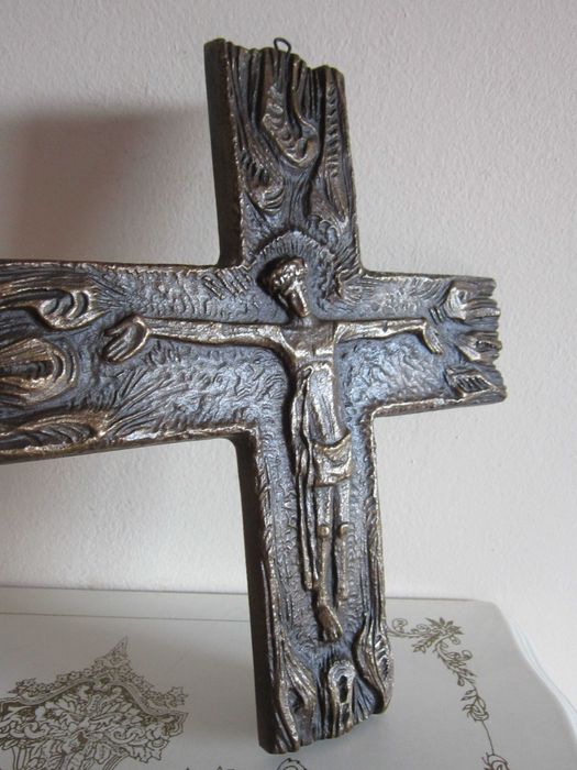 cadou rar bronz masiv Cruce Crucifix  design medieval Germania1950