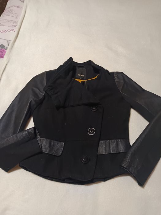 Дамско вталено яке , естествена кожа и плат