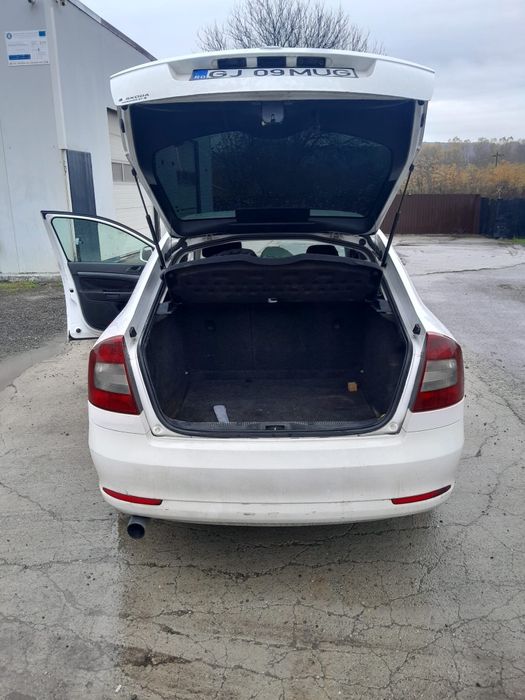 Vând Skoda Octavia 3 perfect funcțională ! 
Motor 1.6 dizel !