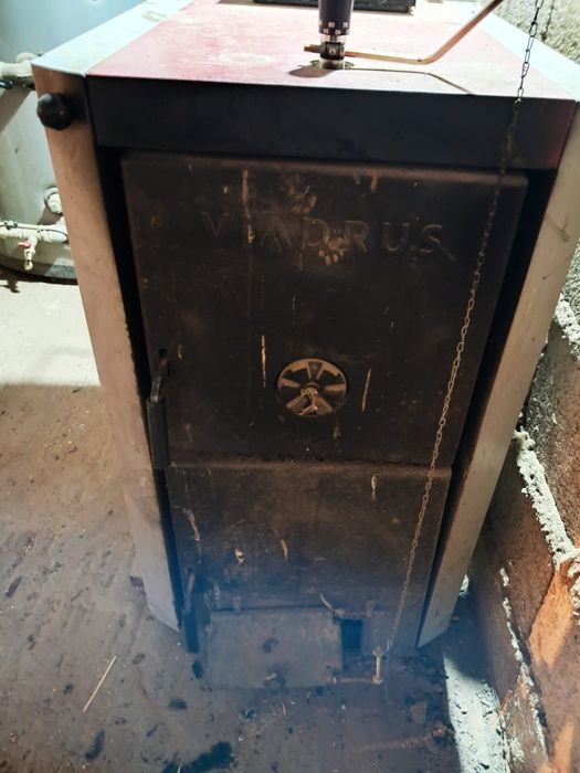 Cazan Viadrus 30 kW (6 elemenți) + Puffer 800 L tank-in-tank + Boiler