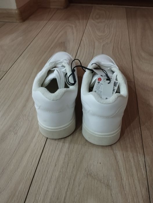 Продавам мъжки кецове