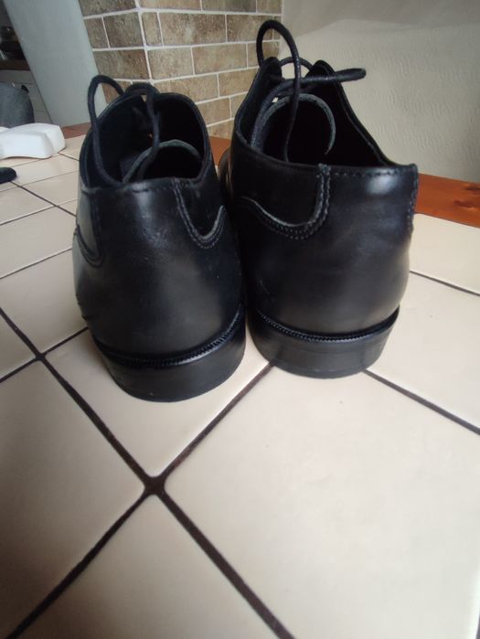 Естествена кожа черни мъжки обувки 43 номер