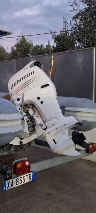 Motor Johnson 140 cp