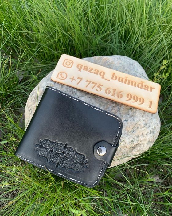 Кожаные портмоне и ремни