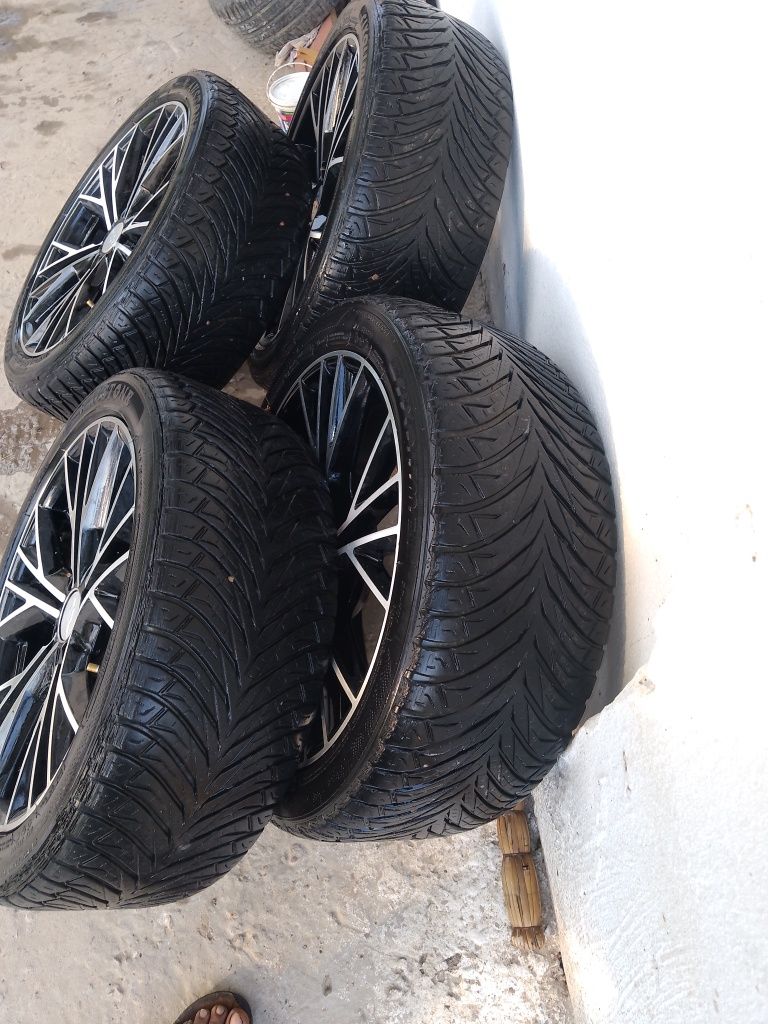 215/45 R17 Спарк колбьт нексия 1 2 3 Жигулиларга тушади срочно сотилад