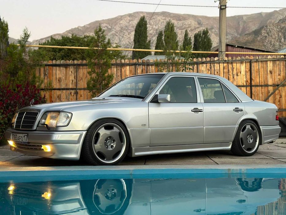Бампер на Mercedes W124 стиль AMG Gen 2