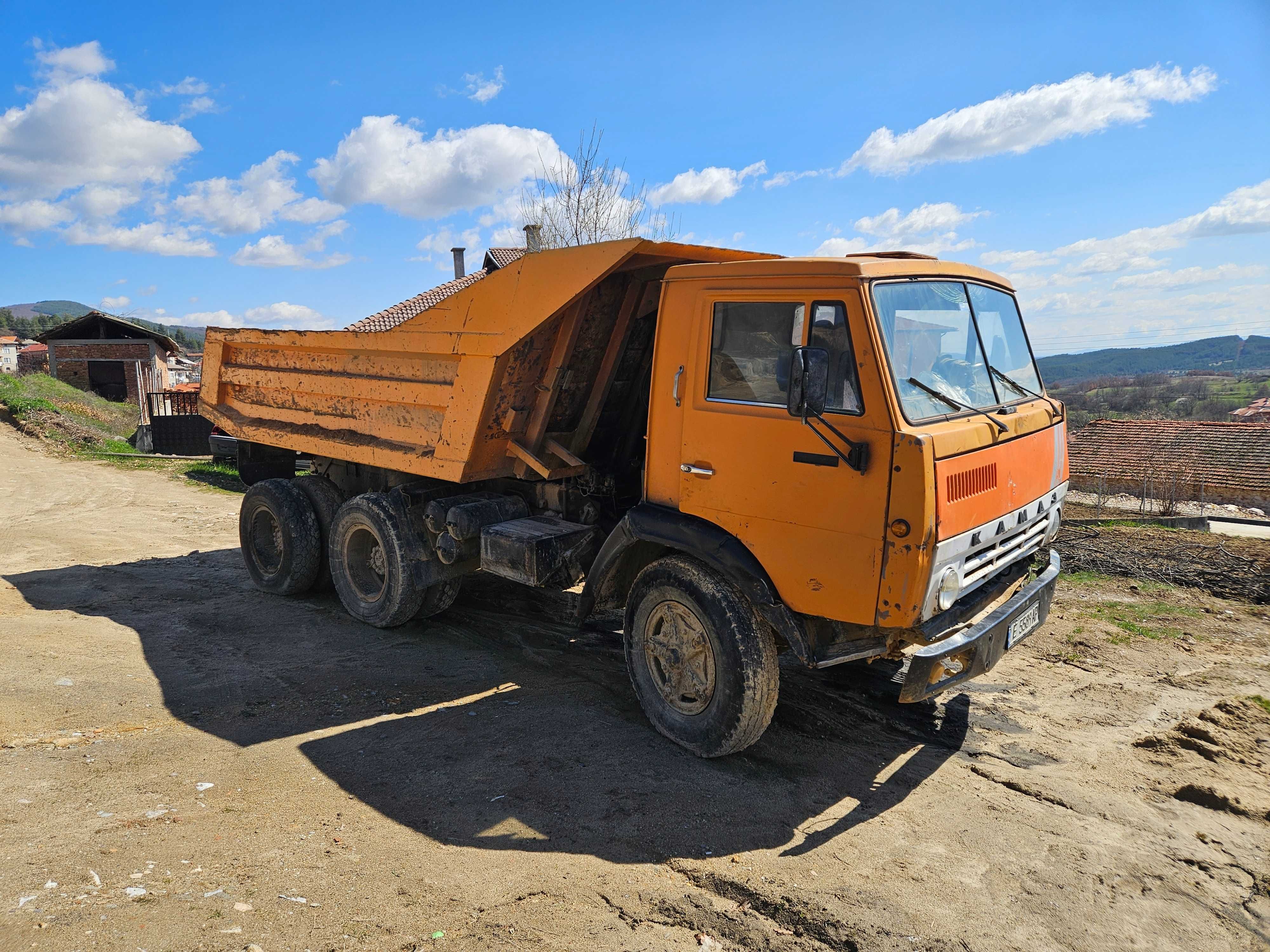 Самосвал Камаз 6×4