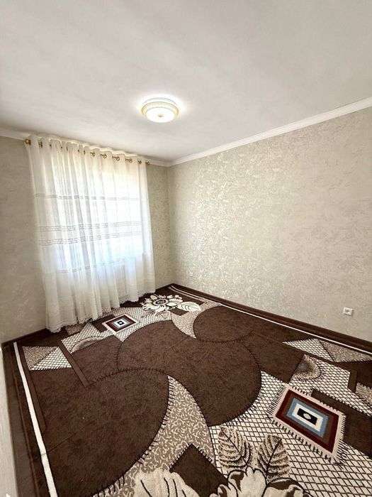 3 xonali kvartira sotiladi