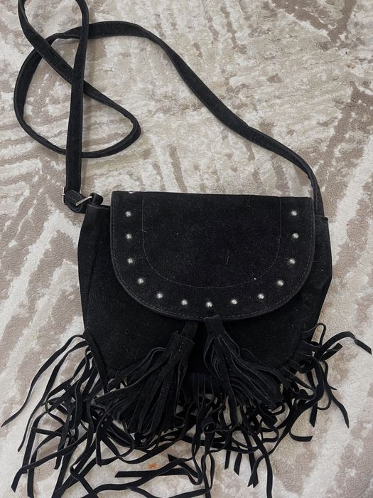 Сумочка черная бахрома