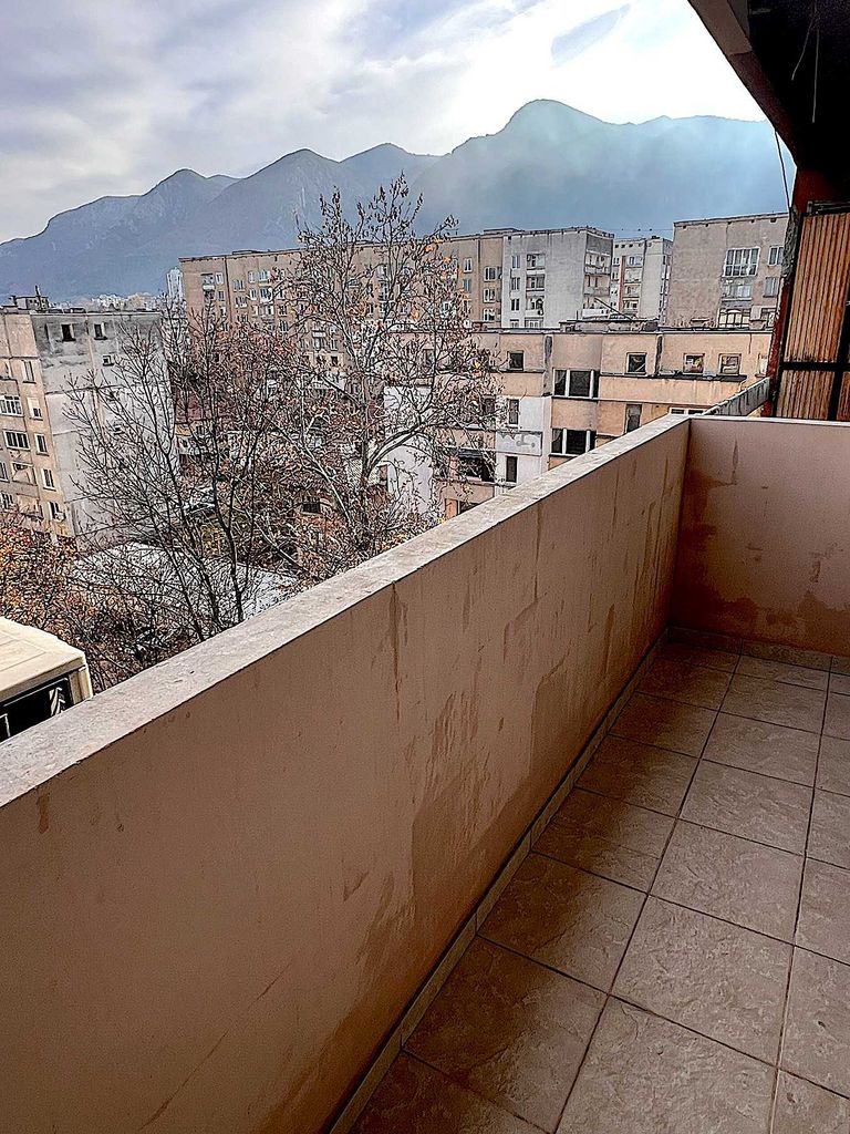 Продава се Тристаен апартамент в Враца, Център - 82 кв.м за 1487 €/кв.м - Снимка #21
