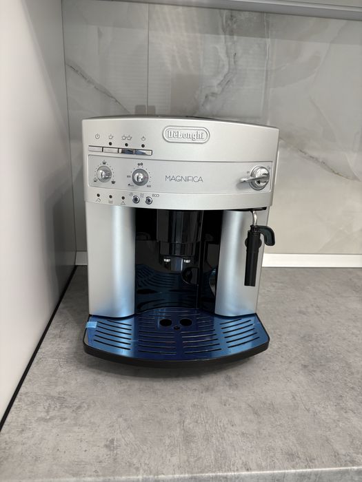 Vand Espressor de cafea automat Delonghi Magnifica