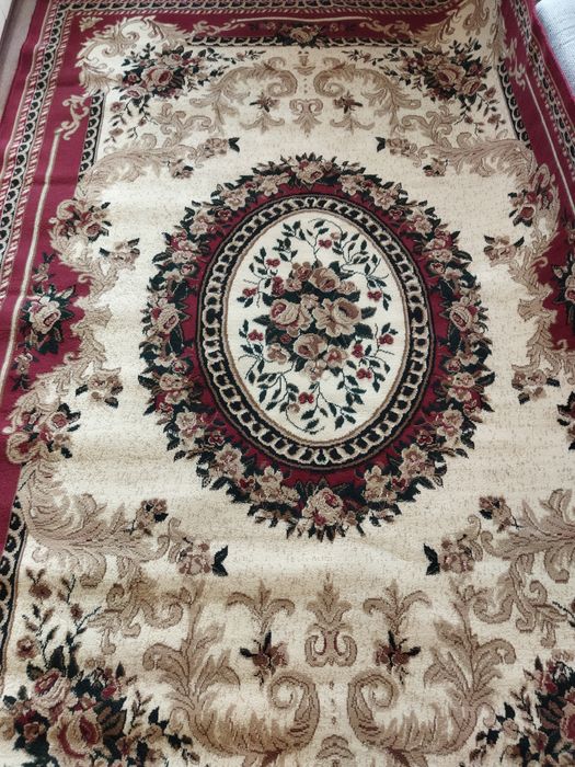 Продам палас 2 на 3. Чистый после экостирки.