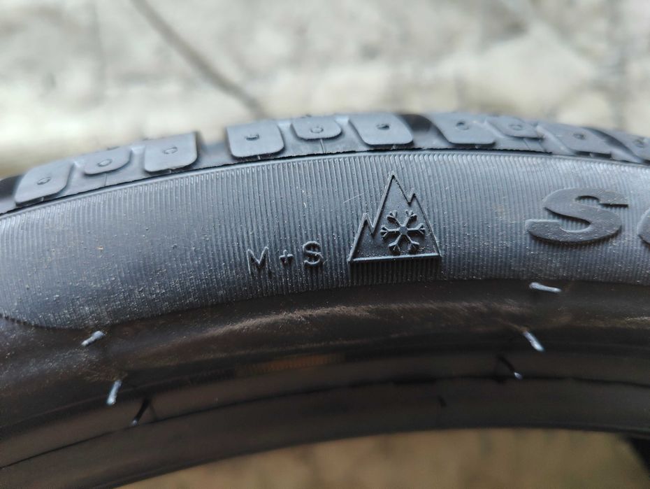 4 зимни гуми 235/35R19 Pirelli Sottozero W240 SerieII (N1) 87V DOT2625