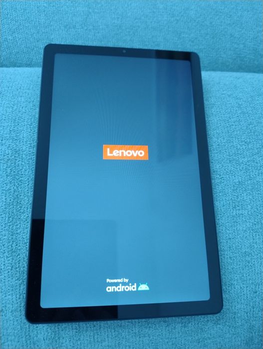 Vând tableta Lenovo M9 in stare excelenta+husa+stylus pen