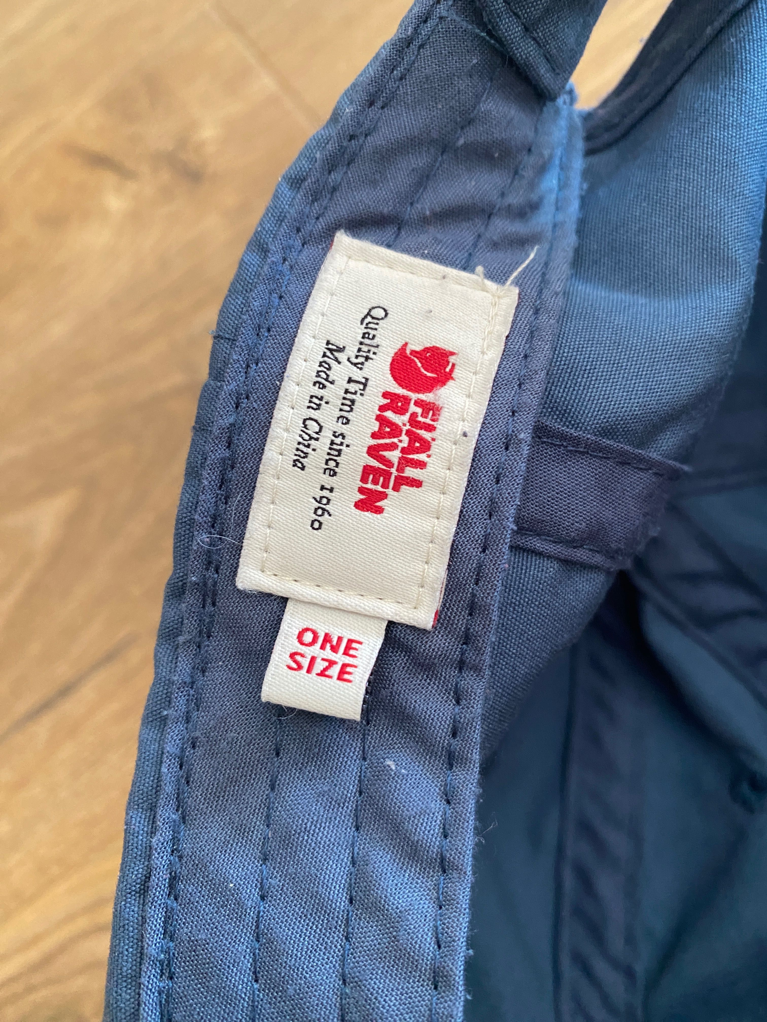 Шапка с козирка Fjallraven