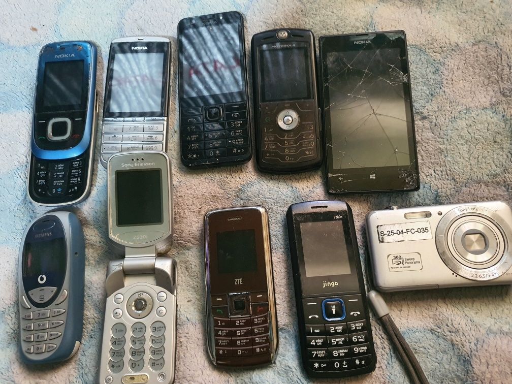 Продам телефоны б/у