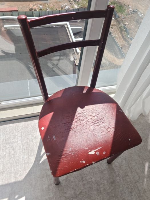 Продам стулья кухонные