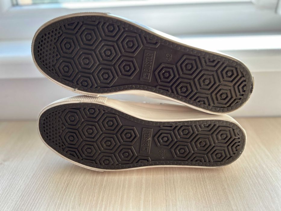 Продавам кожени кецове Big Star