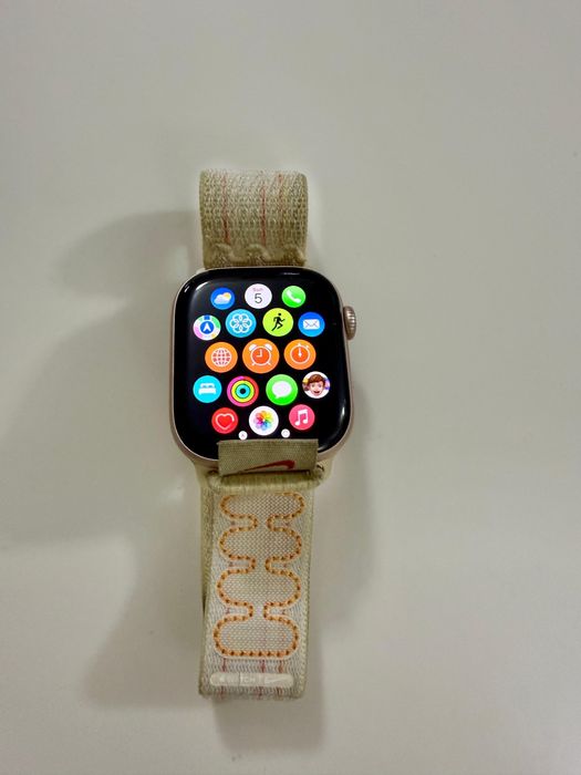 Apple Watch Series 10, GPS, 42mm Rose Gold